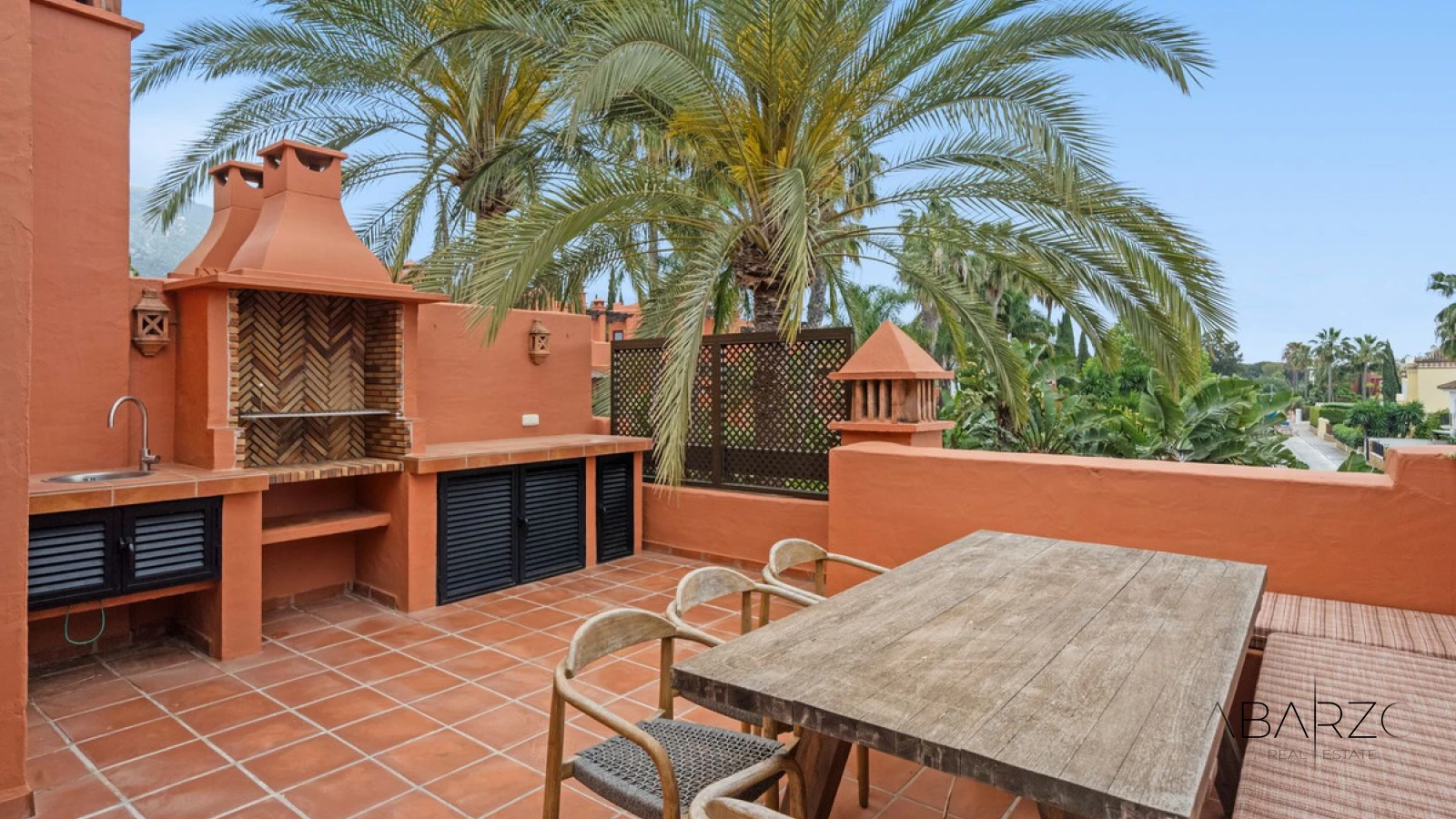 Townhouse in Altos de Puente Romano, Marbella Golden Mile with Rooftop Terrace — interior, Golden Mile, Marbella (28 of 37)