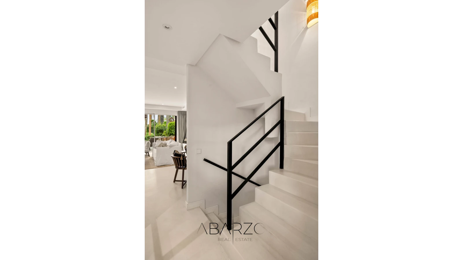 Townhouse in Altos de Puente Romano, Marbella Golden Mile with Rooftop Terrace — interior, Golden Mile, Marbella (33 of 37)