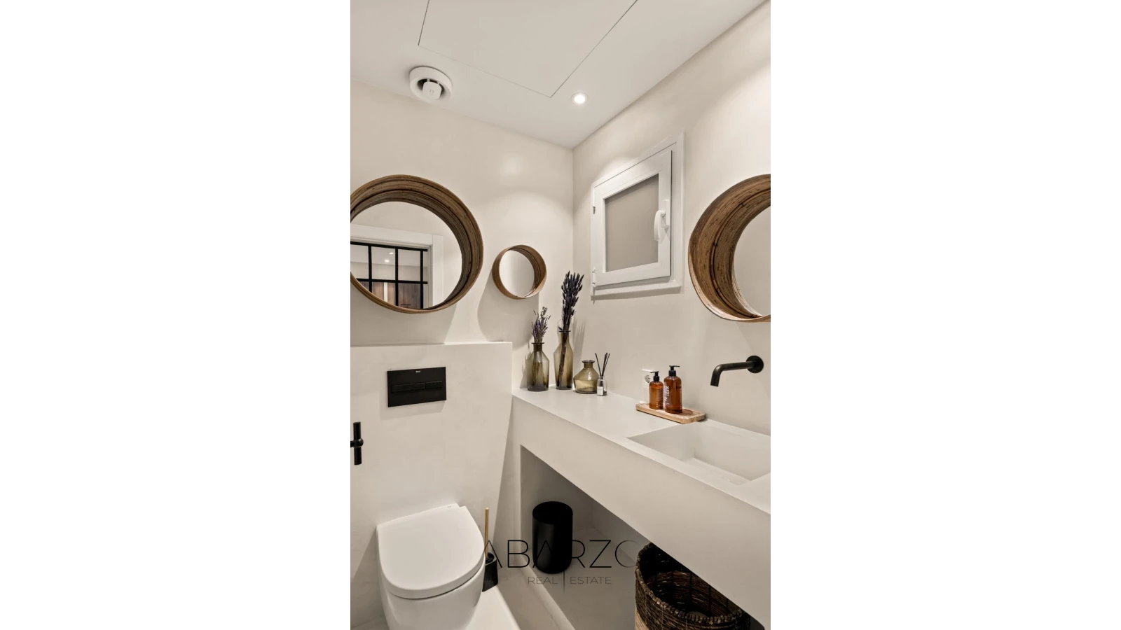 Townhouse in Altos de Puente Romano, Marbella Golden Mile with Rooftop Terrace — interior, Golden Mile, Marbella (32 of 37)