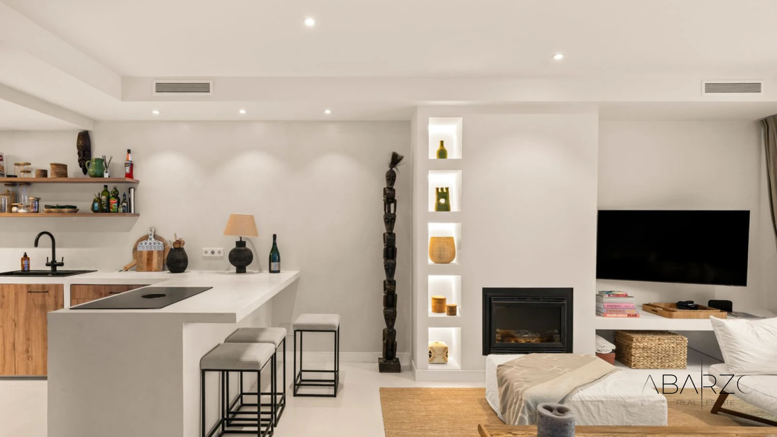 Townhouse in Altos de Puente Romano, Marbella Golden Mile with Rooftop Terrace — interior, Golden Mile, Marbella (7 of 37)