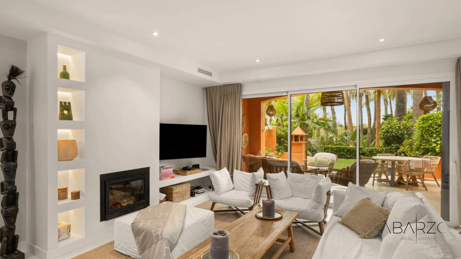Townhouse in Altos de Puente Romano, Marbella Golden Mile with Rooftop Terrace — interior, Golden Mile, Marbella (6 of 37)