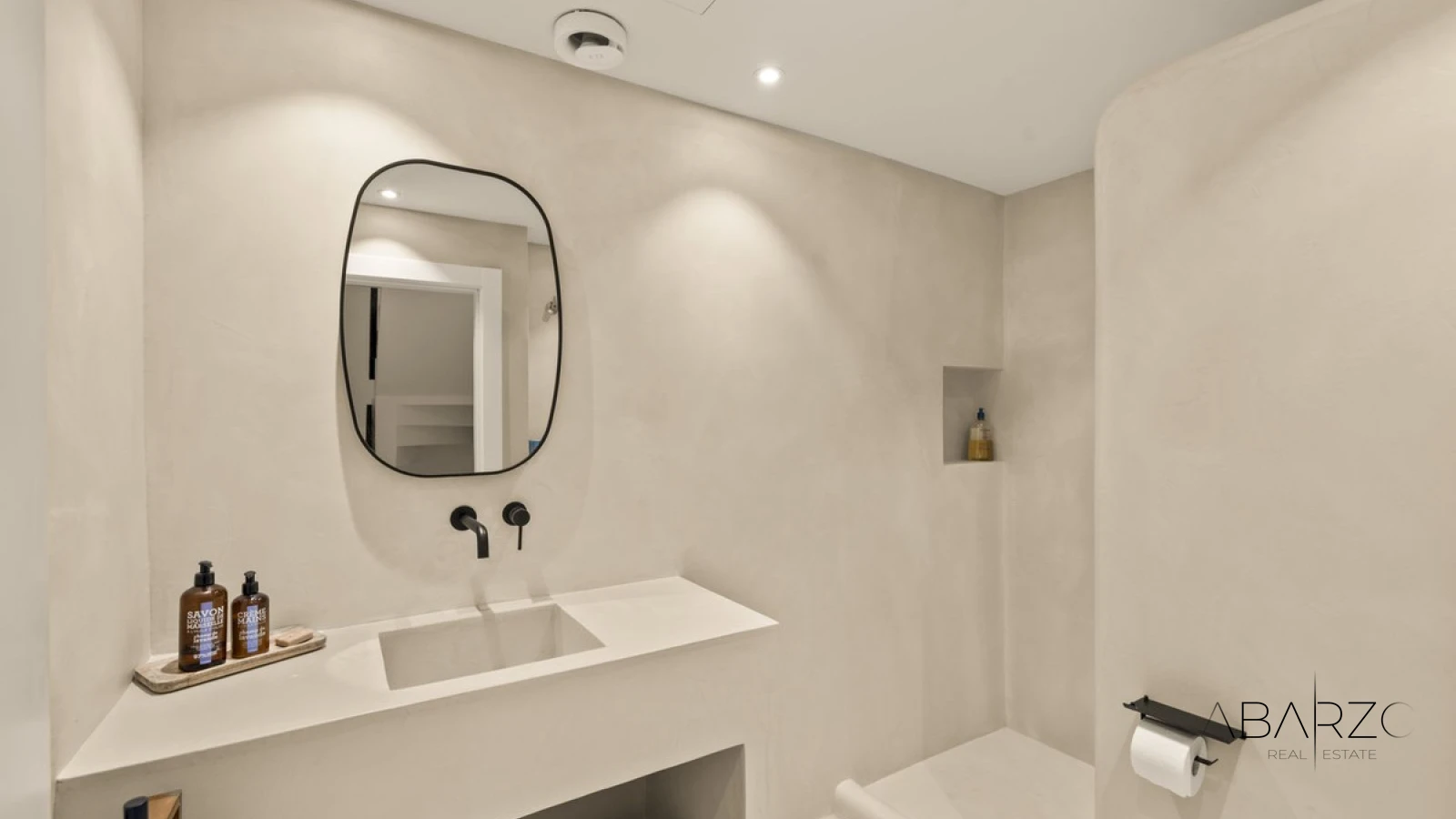 Townhouse in Altos de Puente Romano, Marbella Golden Mile with Rooftop Terrace — interior, Golden Mile, Marbella (16 of 37)
