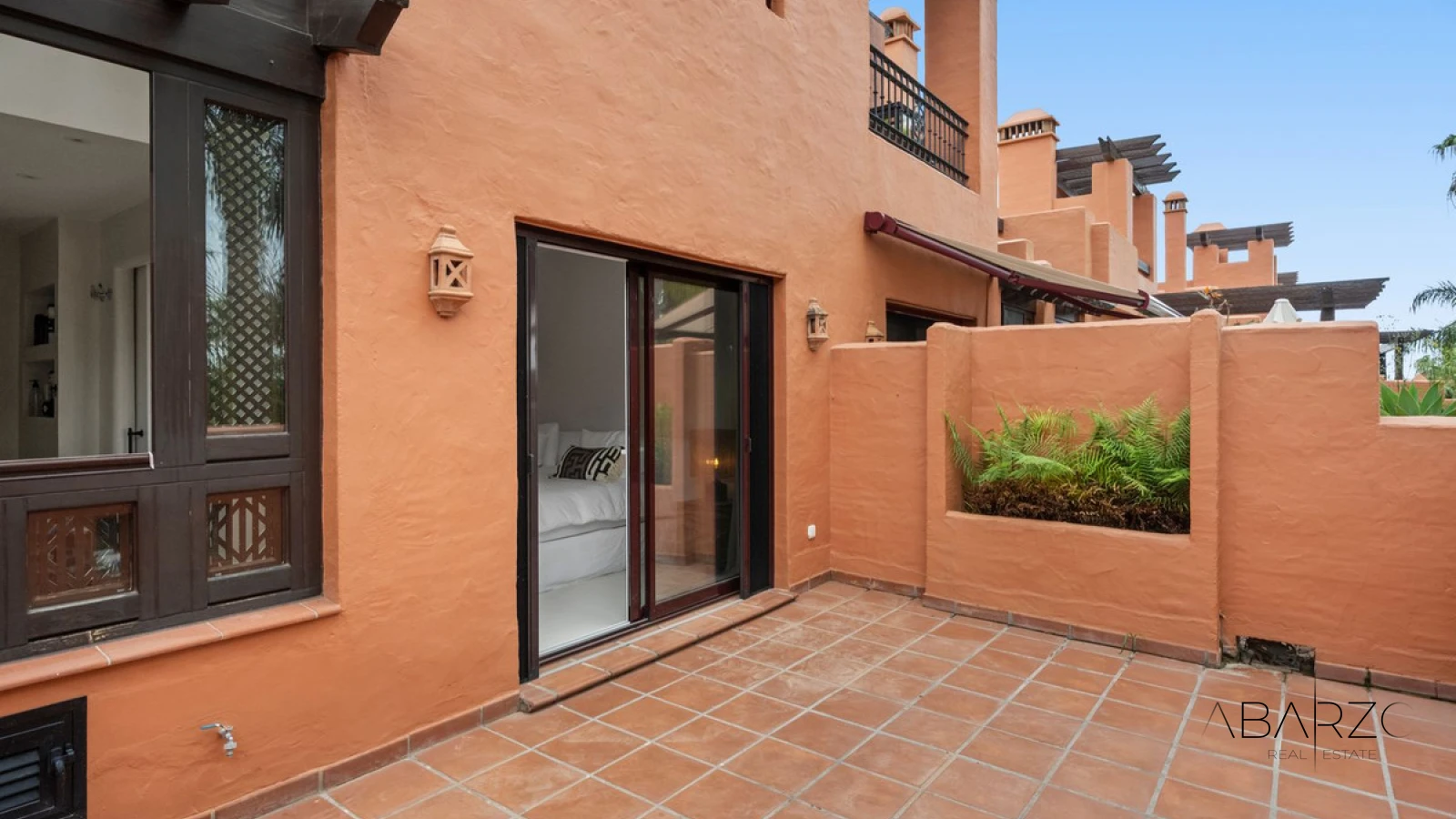 Townhouse in Altos de Puente Romano, Marbella Golden Mile with Rooftop Terrace — interior, Golden Mile, Marbella (25 of 37)