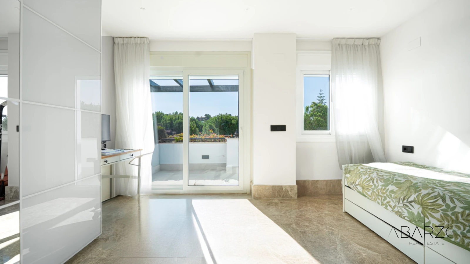 Casa adosada con vistas al mar y solárium en la azotea en Marbella Este — interior, Marbella East, Marbella (18 of 46)