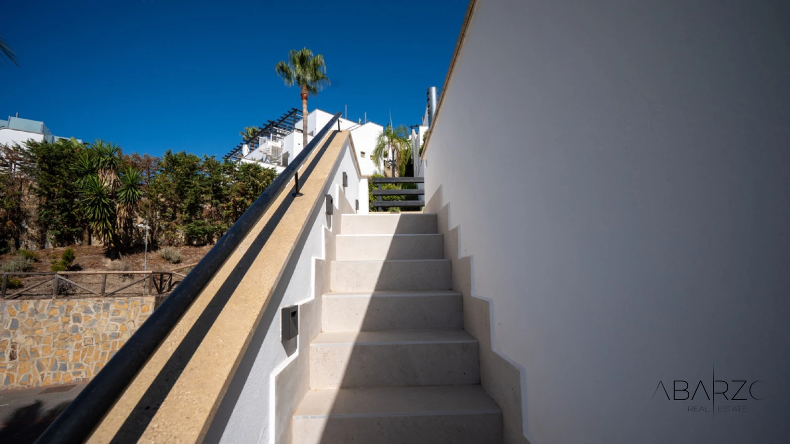 Casa adosada con vistas al mar y solárium en la azotea en Marbella Este — interior, Marbella East, Marbella (42 of 46)