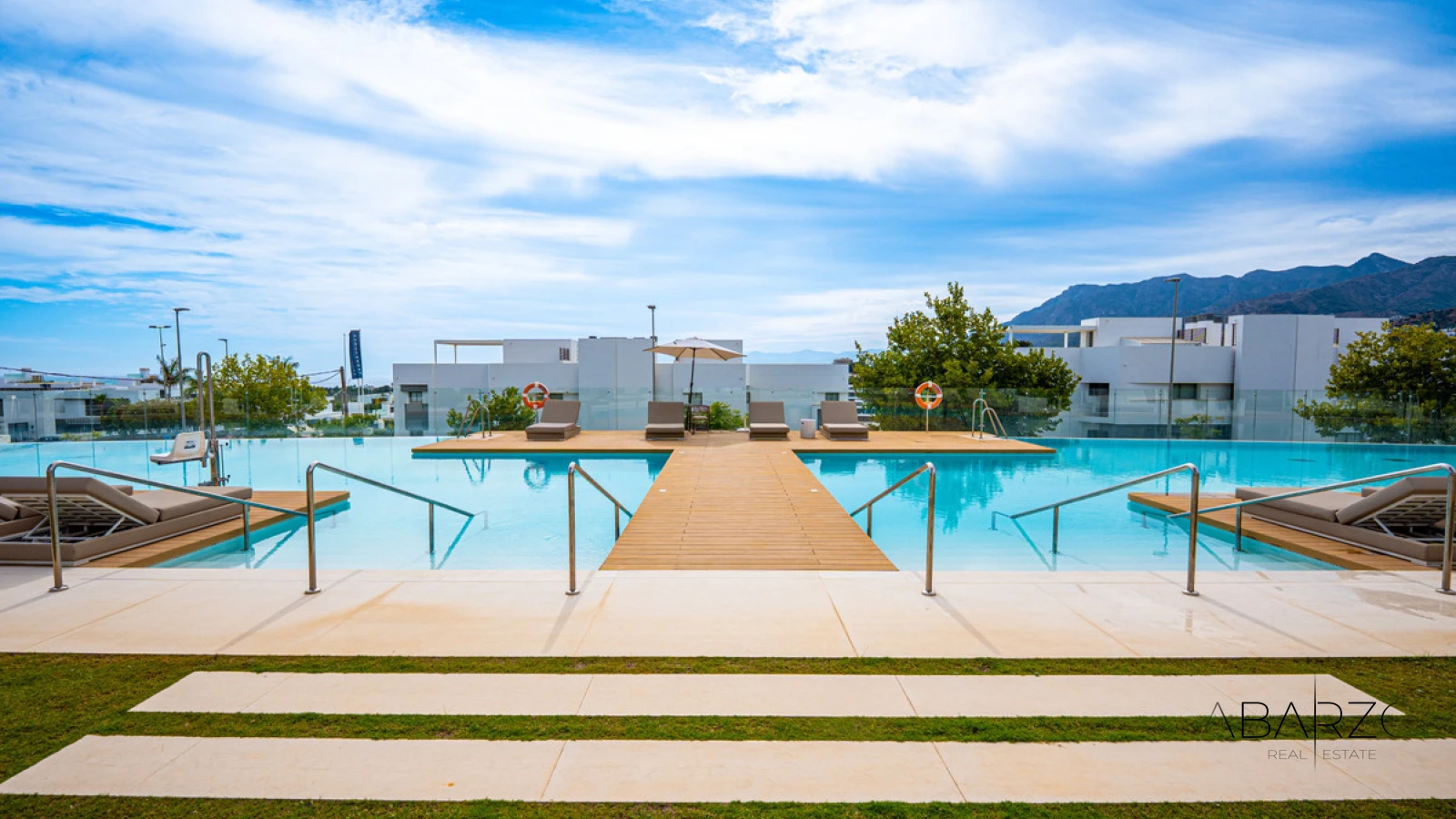 Ático con piscina en la azotea y vistas al mar en Marbella Este — interior, Marbella East, Marbella (17 of 42)