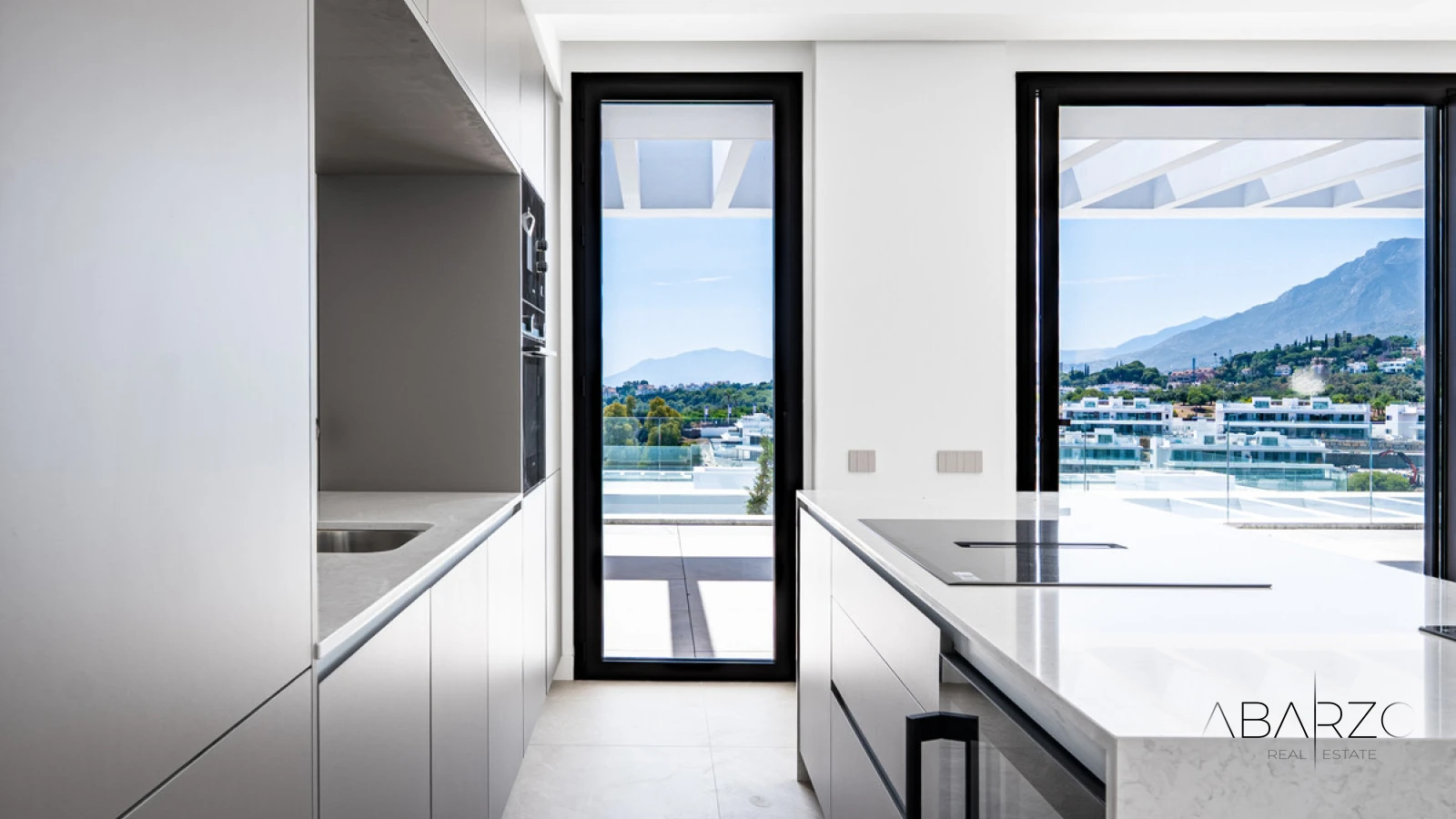 Ático con piscina en la azotea y vistas al mar en Marbella Este — interior, Marbella East, Marbella (13 of 42)