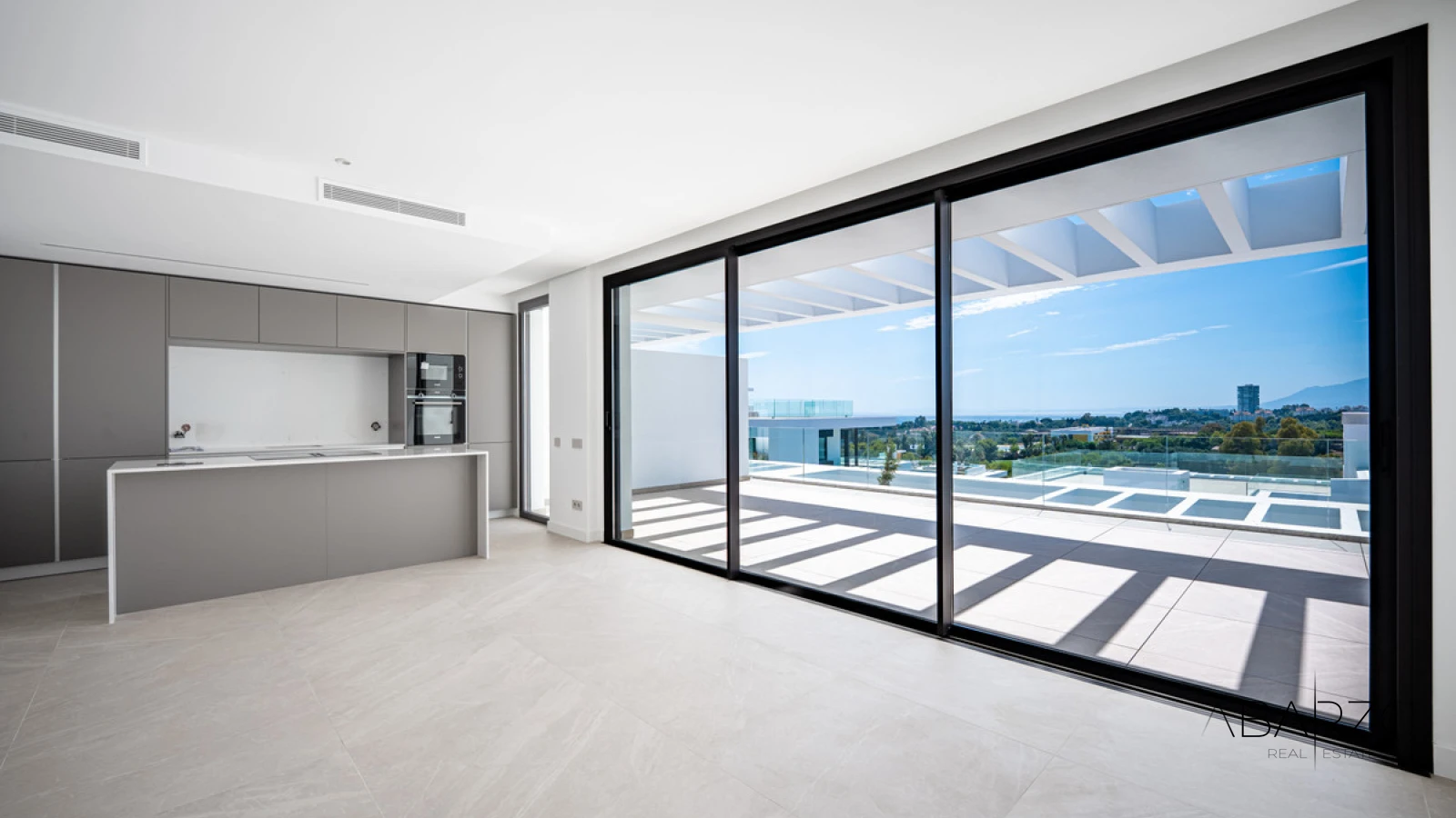Ático con piscina en la azotea y vistas al mar en Marbella Este — interior, Marbella East, Marbella (11 of 42)