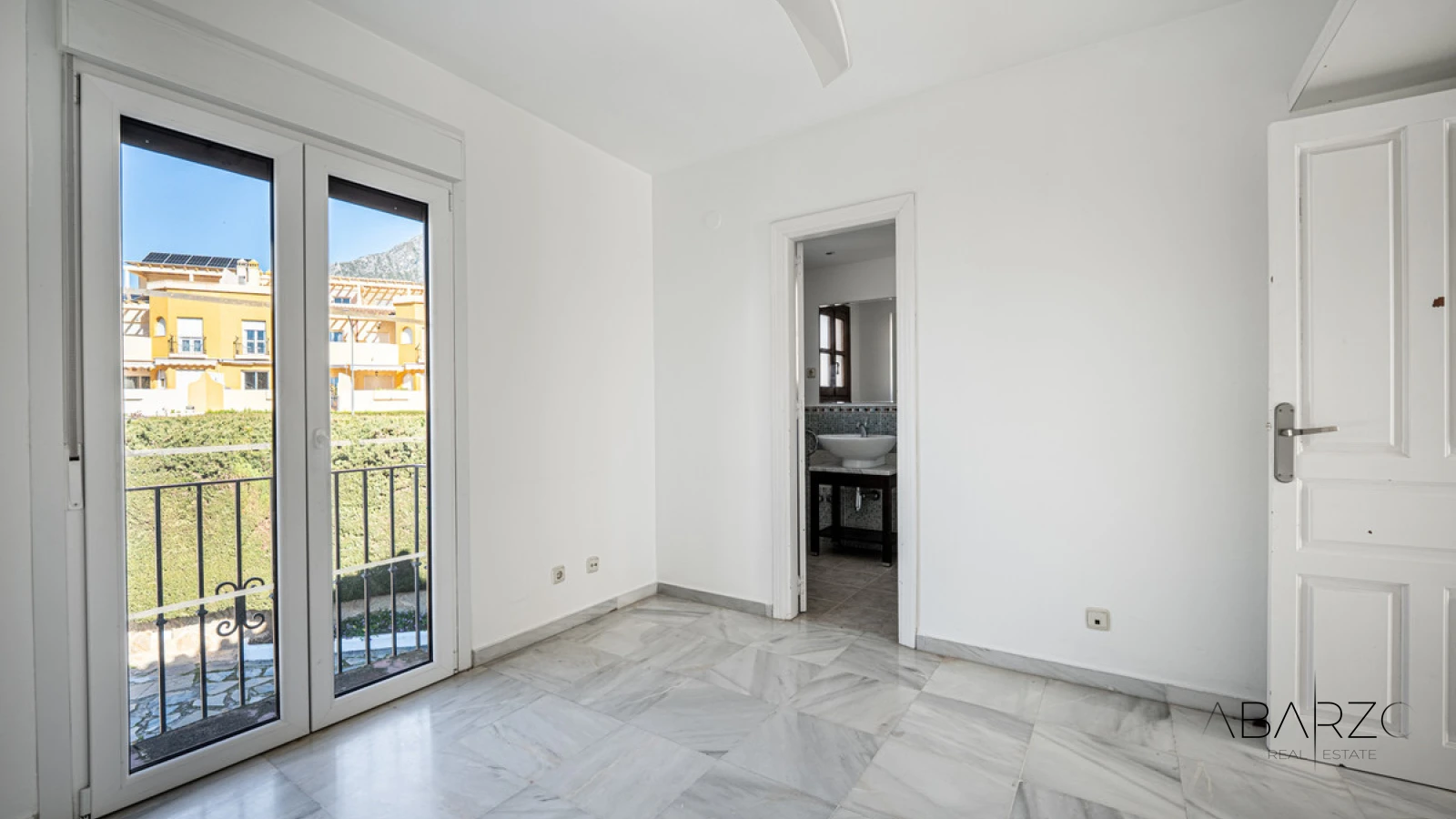 Casa adosada con vistas al mar en Golden Mile, Marbella — interior, Golden Mile, Marbella (10 of 27)