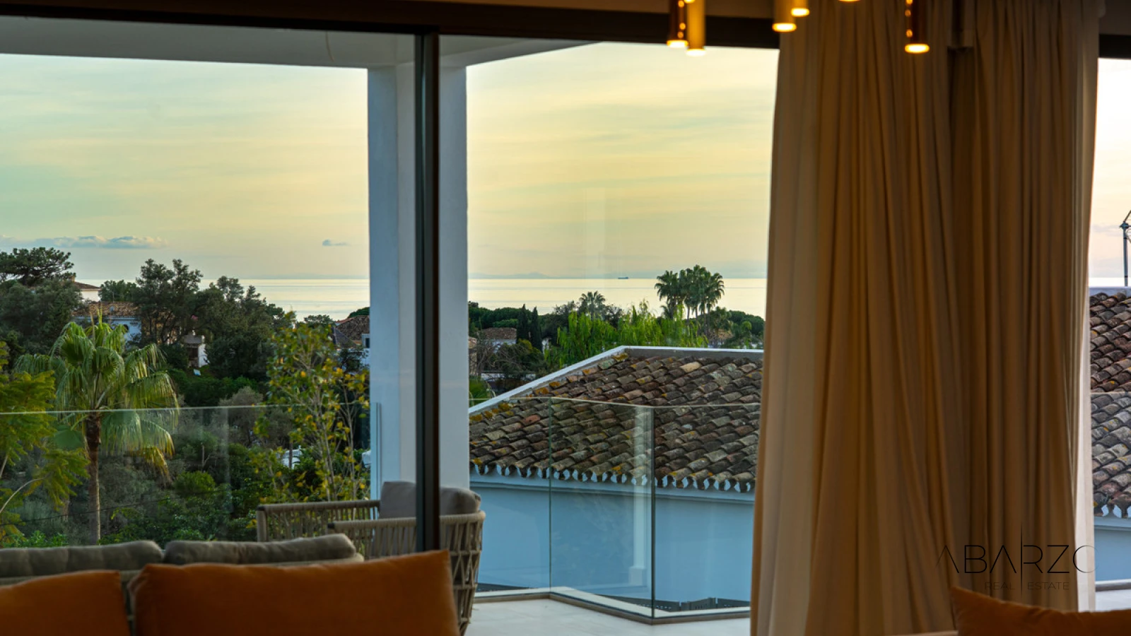 Luxury Villa in El Rosario with Sea Views and Heated Pool — interior, Marbella East, Marbella (39 of 49)