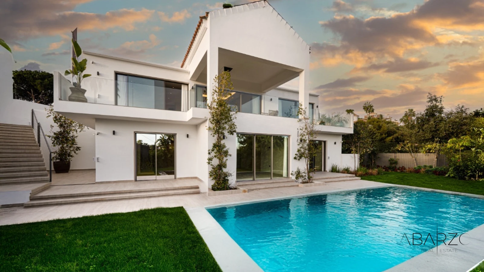 Luxury Villa in El Rosario with Sea Views and Heated Pool — interior, Marbella East, Marbella (44 of 49)