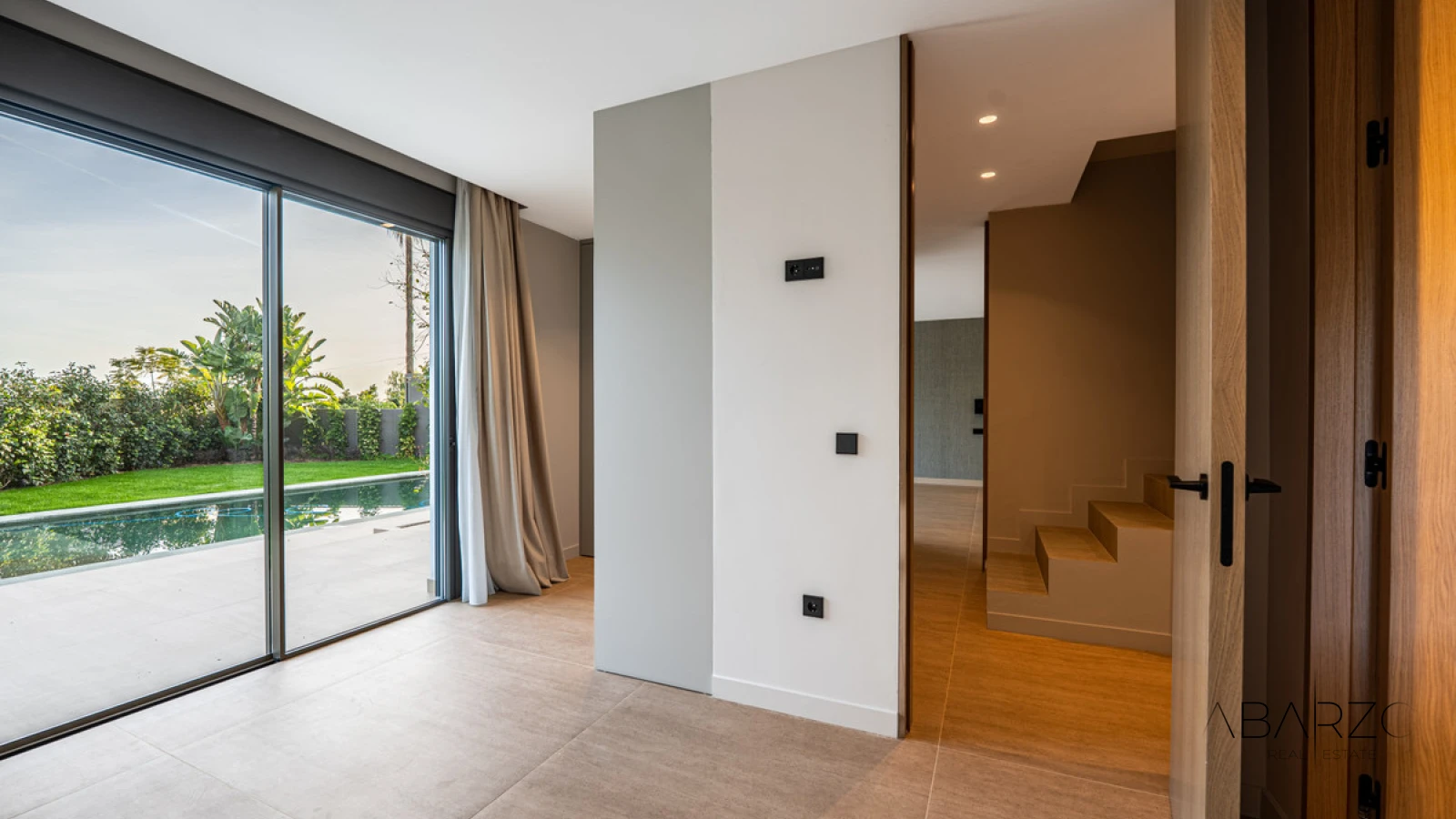Luxury Villa in El Rosario with Sea Views and Heated Pool — interior, Marbella East, Marbella (38 of 49)