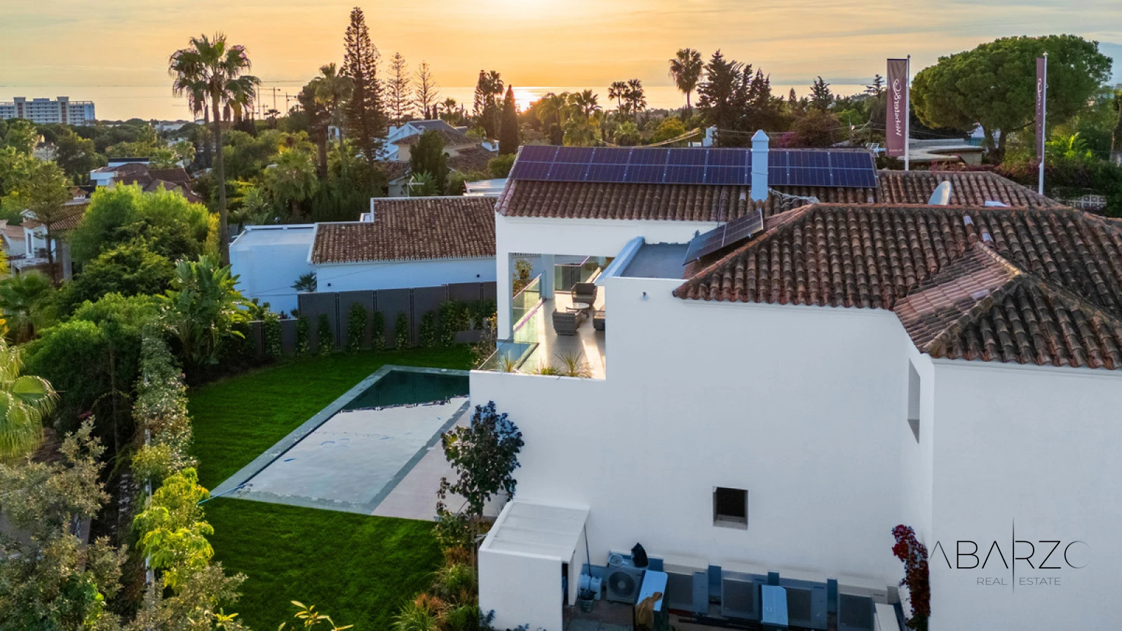 Luxury Villa in El Rosario with Sea Views and Heated Pool — interior, Marbella East, Marbella (47 of 49)