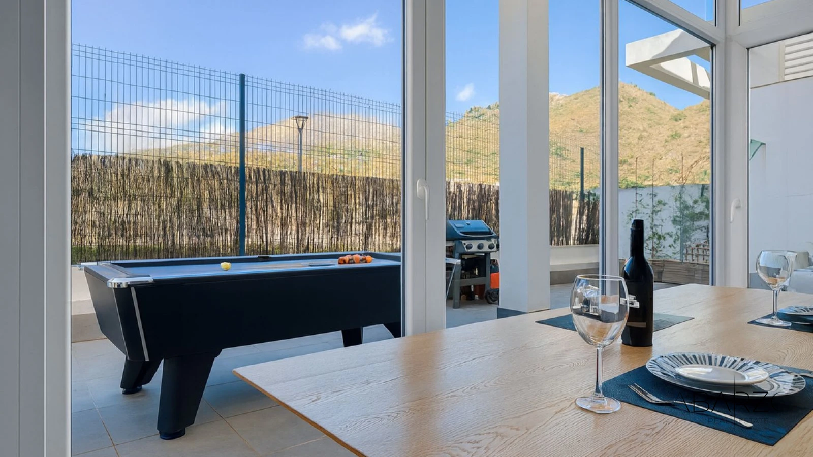Fantastic 3-Bedroom Apartment in Riverside, Benahavis with Spacious Terrace — interior, Benahavís (4 of 17)