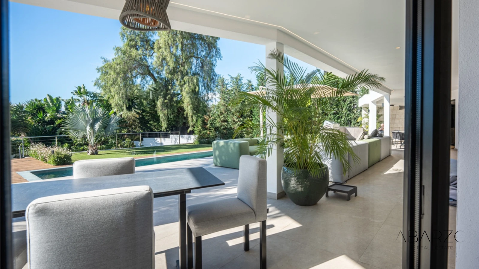 Casa de lujo en Nagüeles con vistas al mar y piscina climatizada — interior, Nagüeles, Marbella (44 of 48)