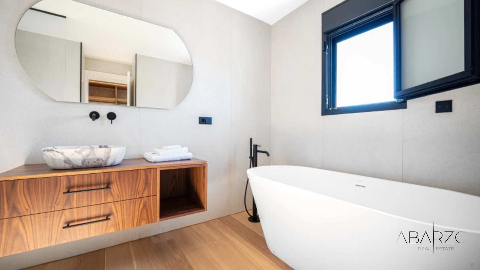 Casa de lujo en Nagüeles con vistas al mar y piscina climatizada — interior, Nagüeles, Marbella (33 of 48)