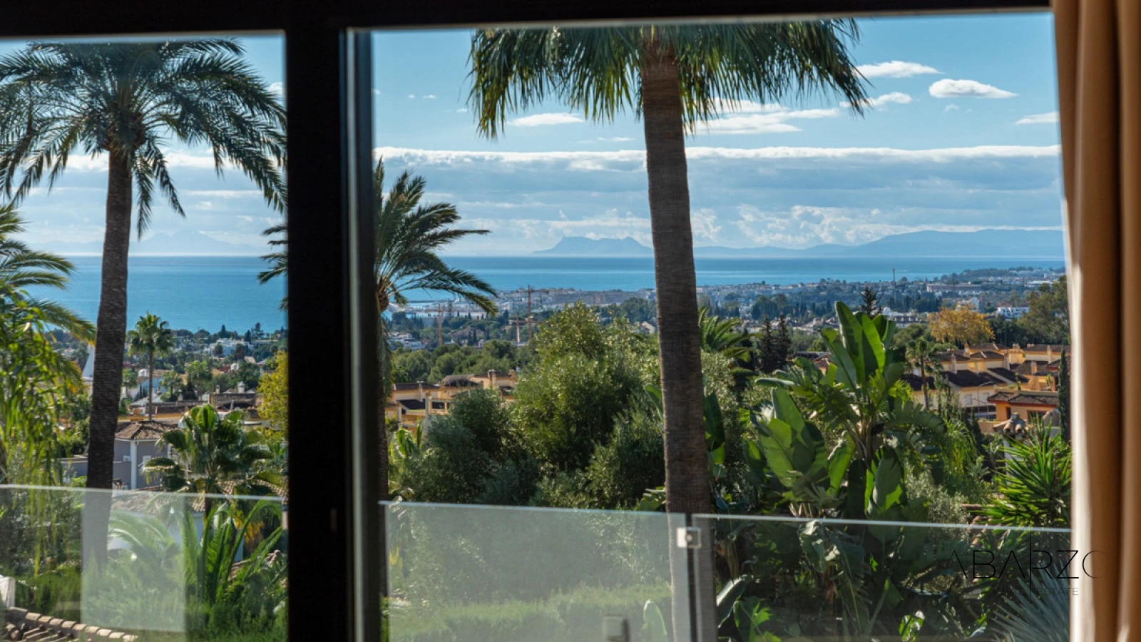 Casa de lujo en Nagüeles con vistas al mar y piscina climatizada — interior, Nagüeles, Marbella (20 of 48)
