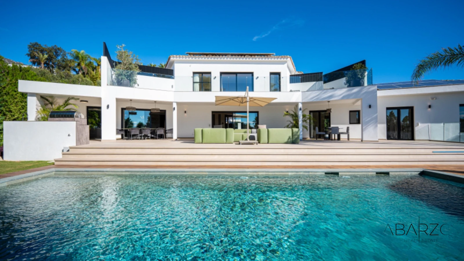 Casa de lujo en Nagüeles con vistas al mar y piscina climatizada — luxury property for sale in Nagüeles, Marbella
