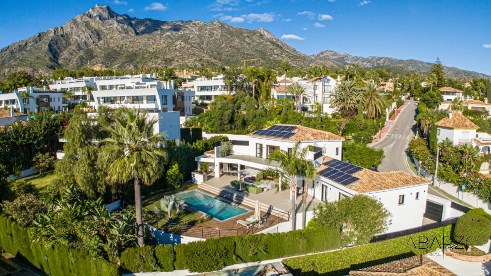 Casa de lujo en Nagüeles con vistas al mar y piscina climatizada — interior, Nagüeles, Marbella (31 of 48)