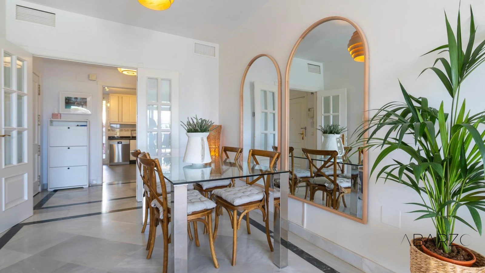 Apartamento con piscina en comunidad cerrada, Nueva Andalucía — interior, Nueva Andalucía, Marbella (7 of 20)