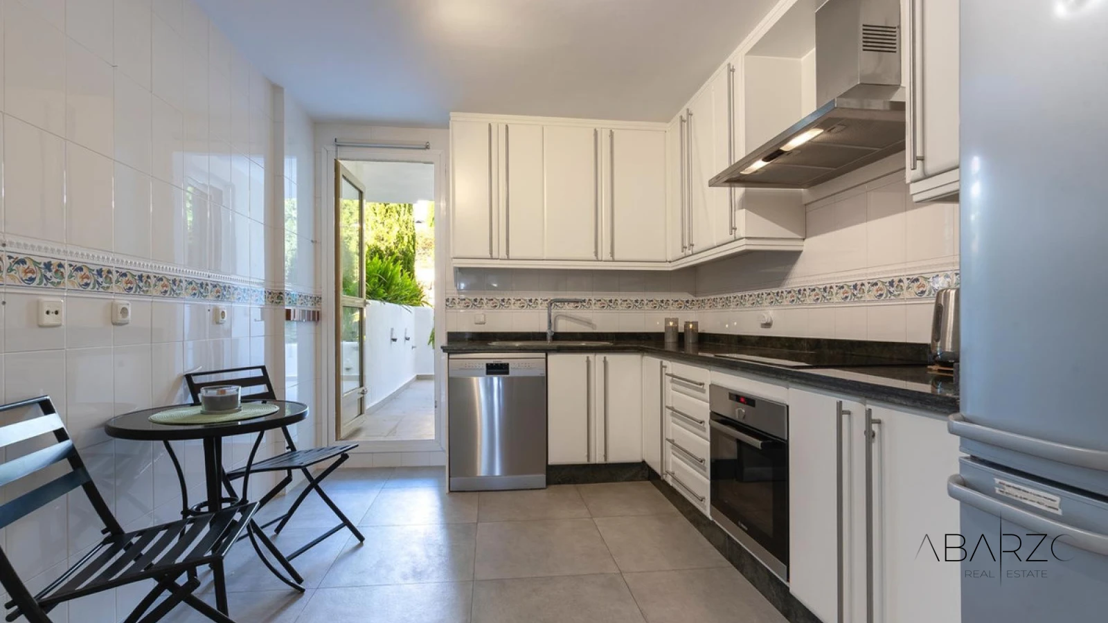Apartamento con piscina en comunidad cerrada, Nueva Andalucía — interior, Nueva Andalucía, Marbella (9 of 20)
