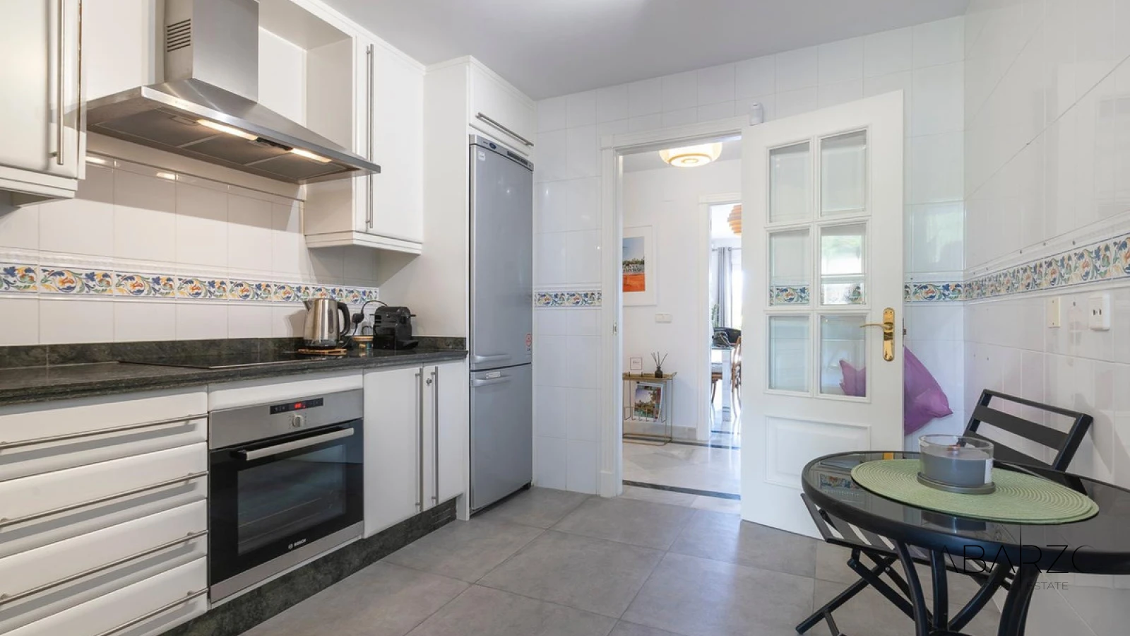 Apartamento con piscina en comunidad cerrada, Nueva Andalucía — interior, Nueva Andalucía, Marbella (8 of 20)