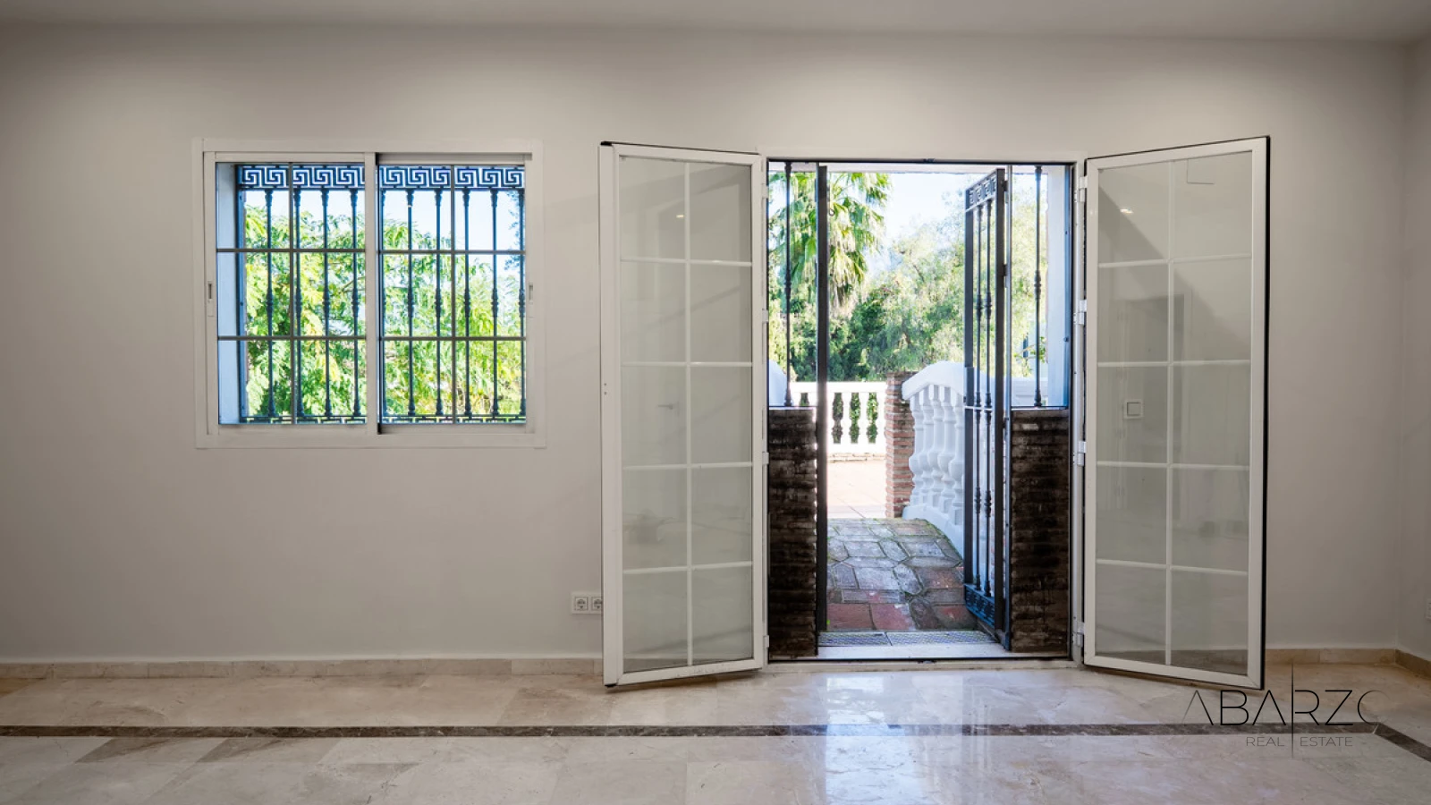 Villa mediterránea en Nueva Andalucía con piscina y vistas al golf — interior, Nueva Andalucía, Marbella (15 of 28)
