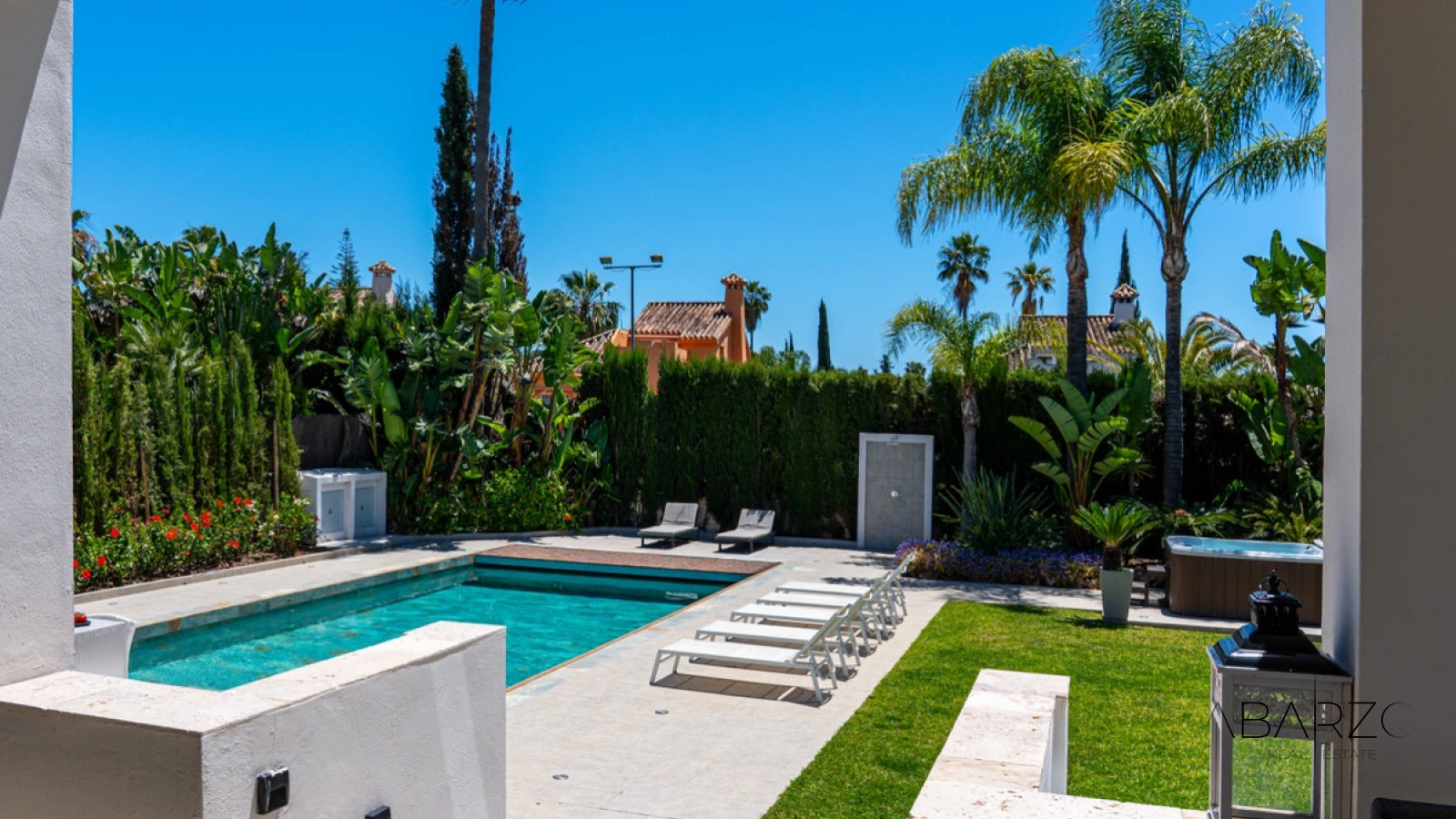 Villa en Nueva Andalucía con piscina privada y vistas a la montaña — interior, Nueva Andalucía, Marbella (5 of 49)