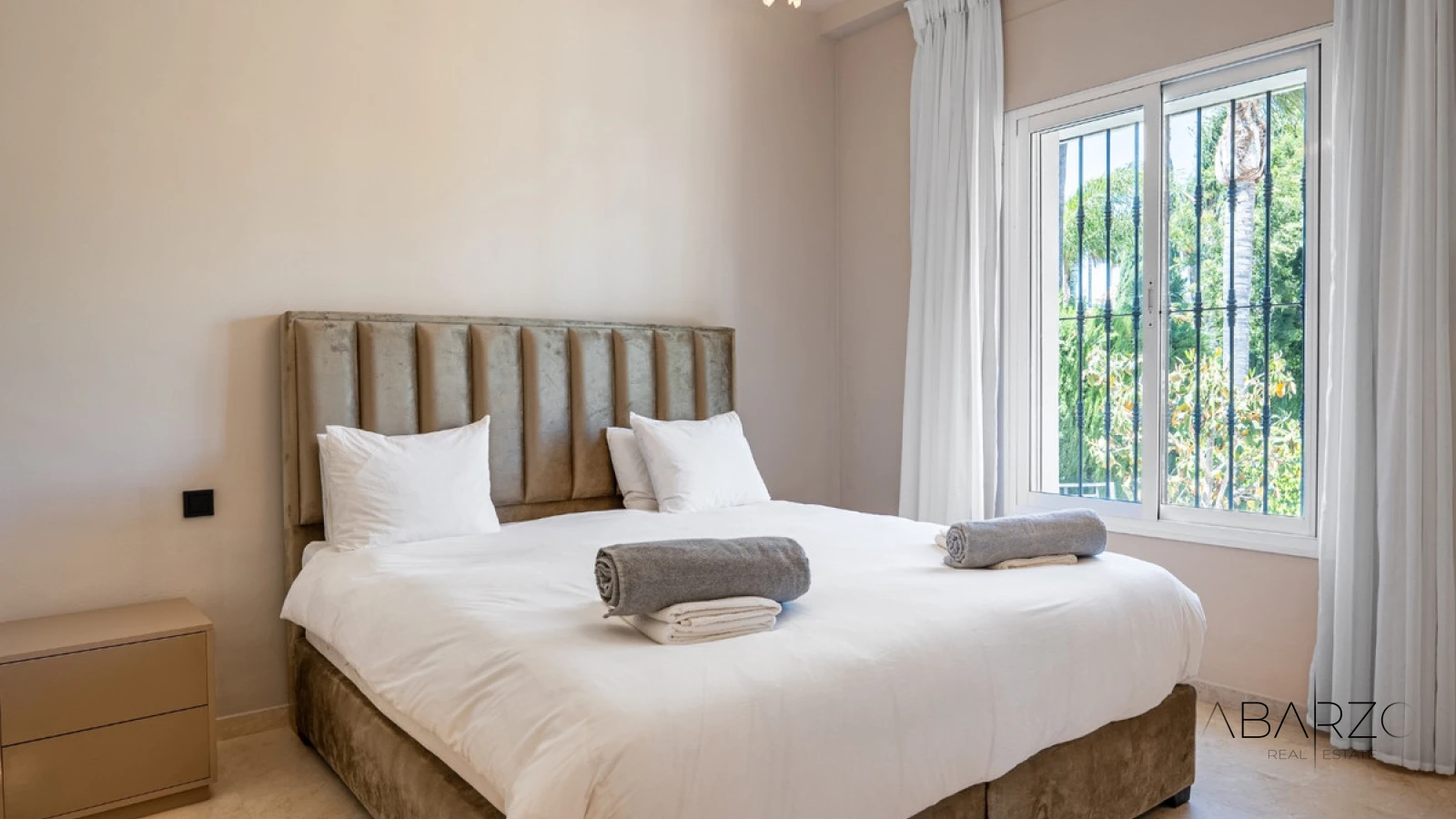 Villa en Nueva Andalucía con piscina privada y vistas a la montaña — interior, Nueva Andalucía, Marbella (22 of 49)