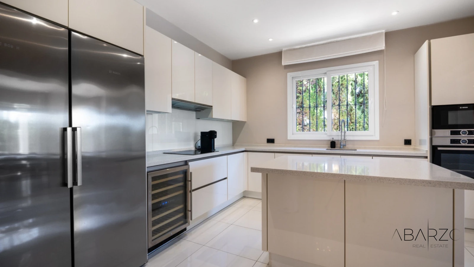 Villa en Nueva Andalucía con piscina privada y vistas a la montaña — interior, Nueva Andalucía, Marbella (14 of 49)