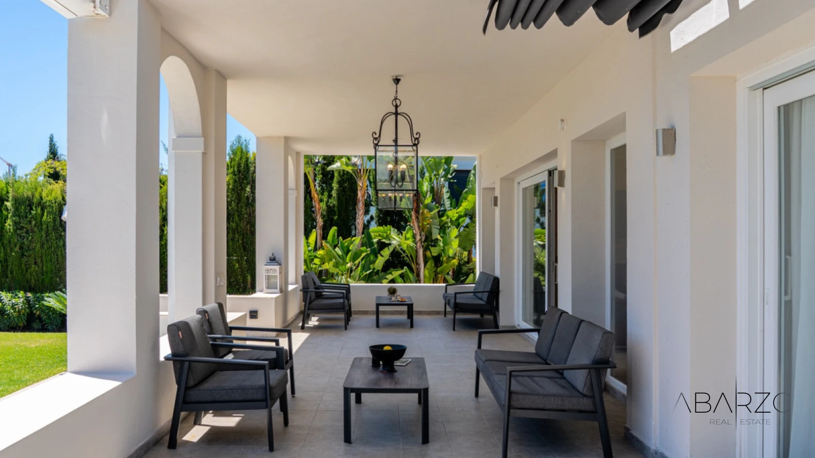 Villa en Nueva Andalucía con piscina privada y vistas a la montaña — interior, Nueva Andalucía, Marbella (39 of 49)
