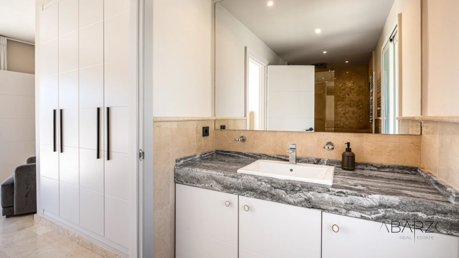 Villa en Nueva Andalucía con piscina privada y vistas a la montaña — interior, Nueva Andalucía, Marbella (21 of 49)