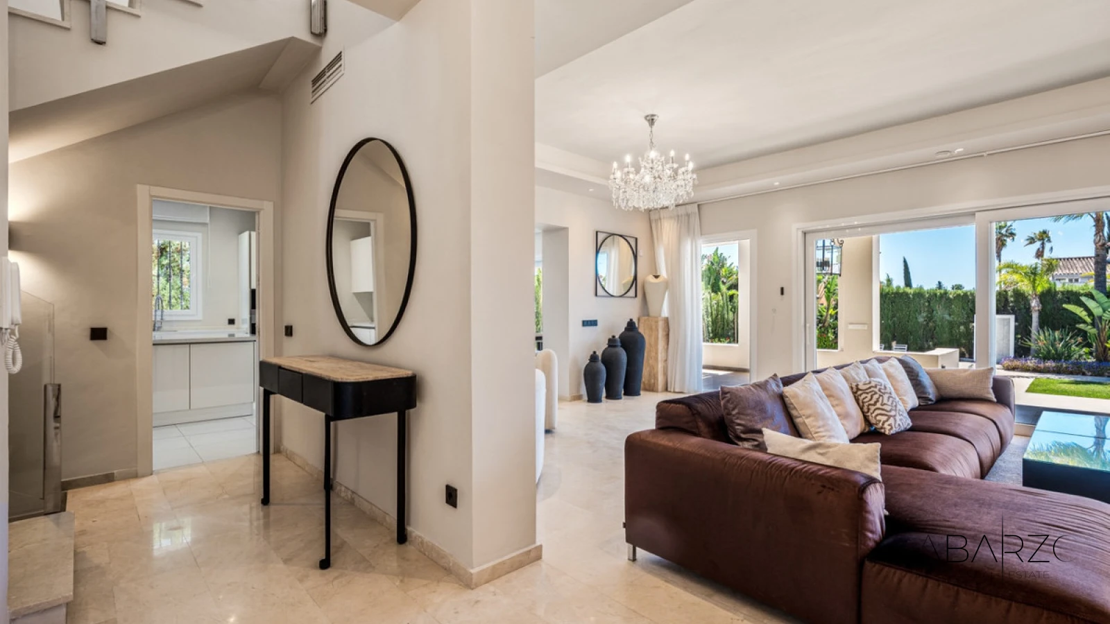 Villa en Nueva Andalucía con piscina privada y vistas a la montaña — interior, Nueva Andalucía, Marbella (11 of 49)