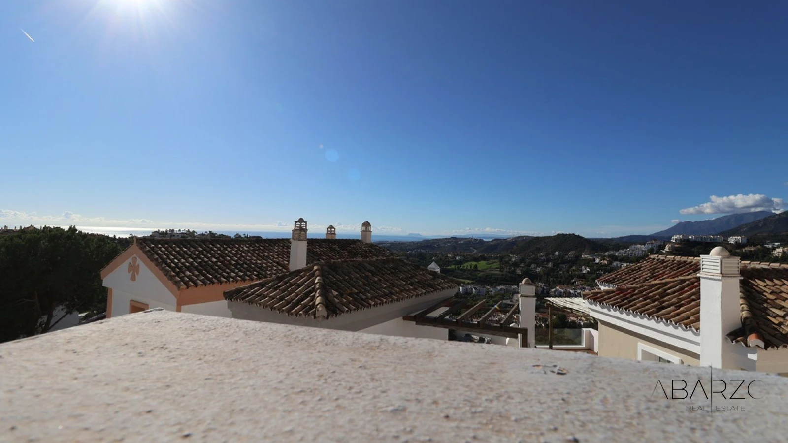 Panoramic 3-Bedroom Townhouse in La Heredia with Terrace and Sea Views — interior, La Heredia, Benahavís (18 of 24)