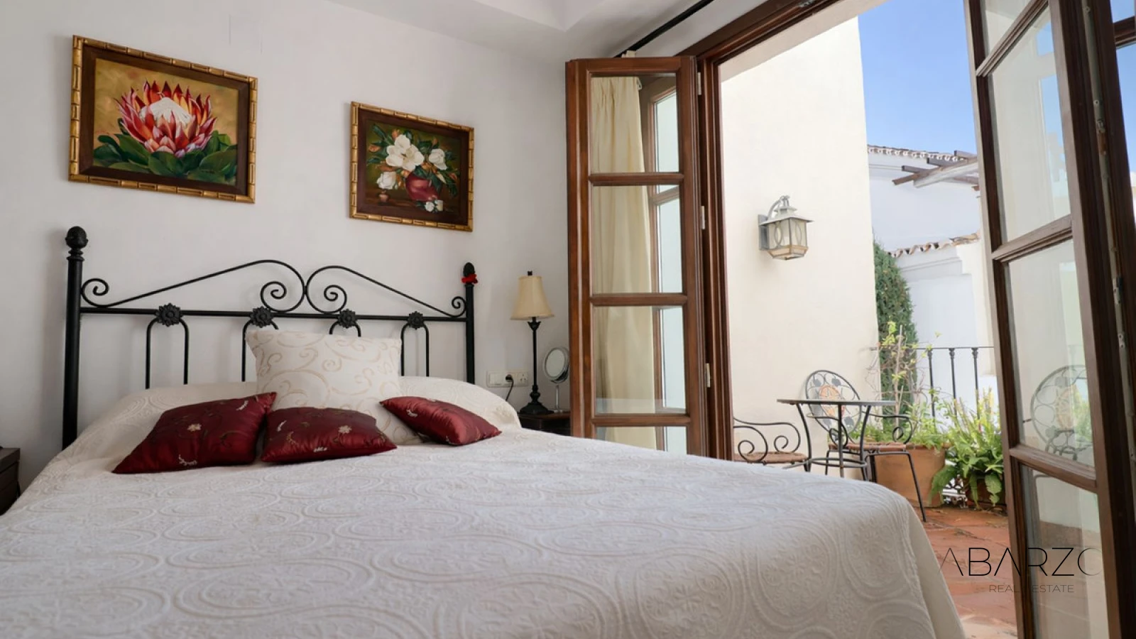 Panoramic 3-Bedroom Townhouse in La Heredia with Terrace and Sea Views — interior, La Heredia, Benahavís (11 of 24)