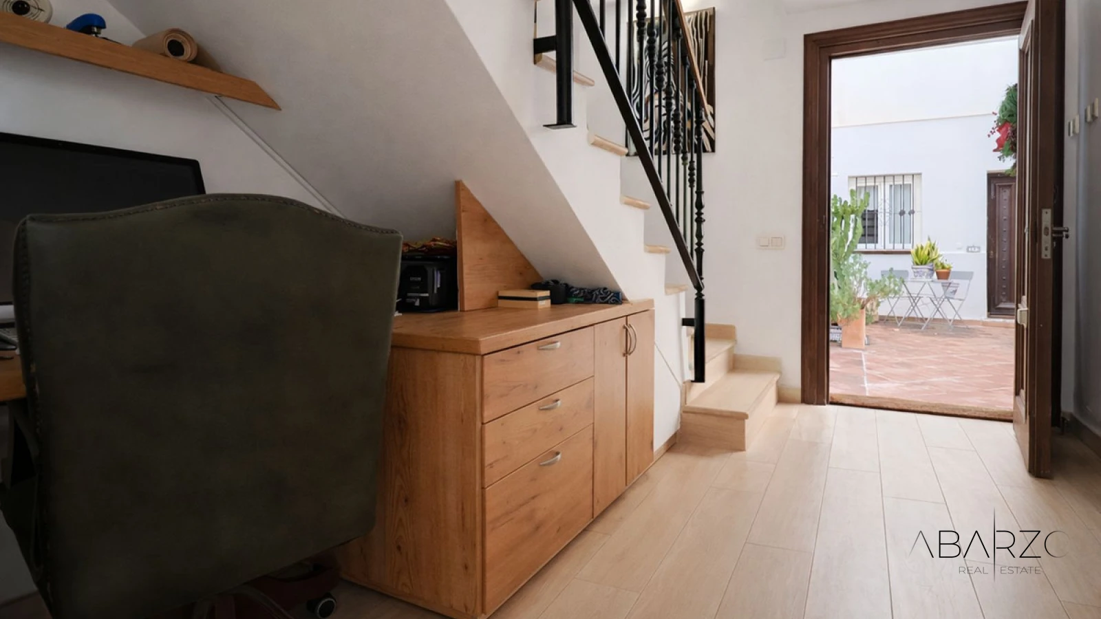 Panoramic 3-Bedroom Townhouse in La Heredia with Terrace and Sea Views — interior, La Heredia, Benahavís (15 of 24)