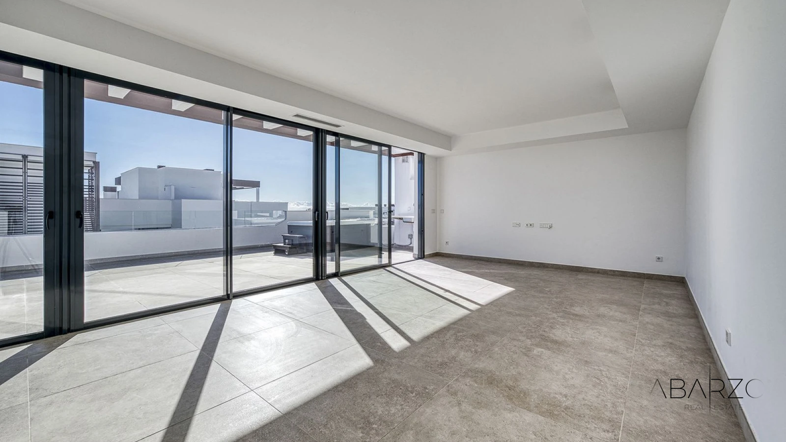 Luxury Penthouse with Sea Views in Cancelada, New Golden Mile — interior, New Golden Mile, Estepona (16 of 49)