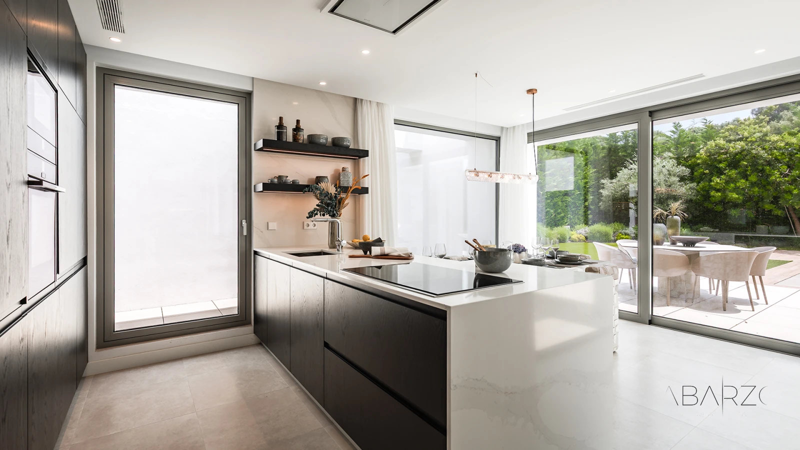 Turnkey Villa with Private Pool in El Paraíso, Marbella New Golden Mile — interior, New Golden Mile, Estepona (3 of 28)