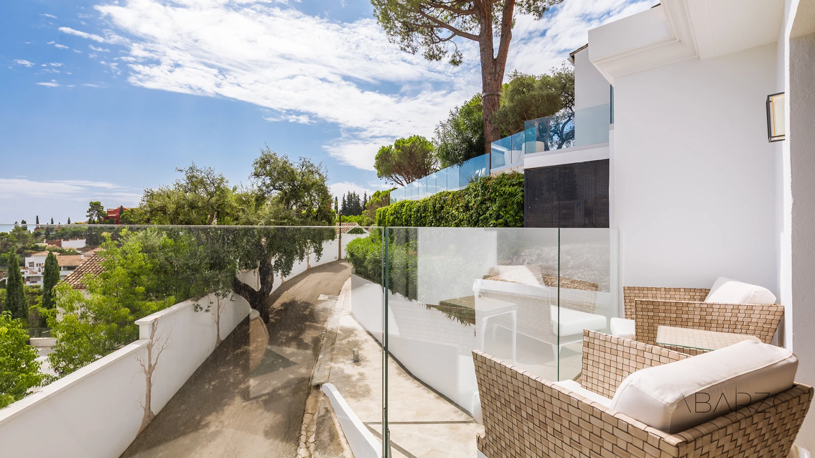 Renovated Villa with sea and mountain views in El Madroñal, Benahavís — interior, El Madroñal, Benahavís (35 of 57)