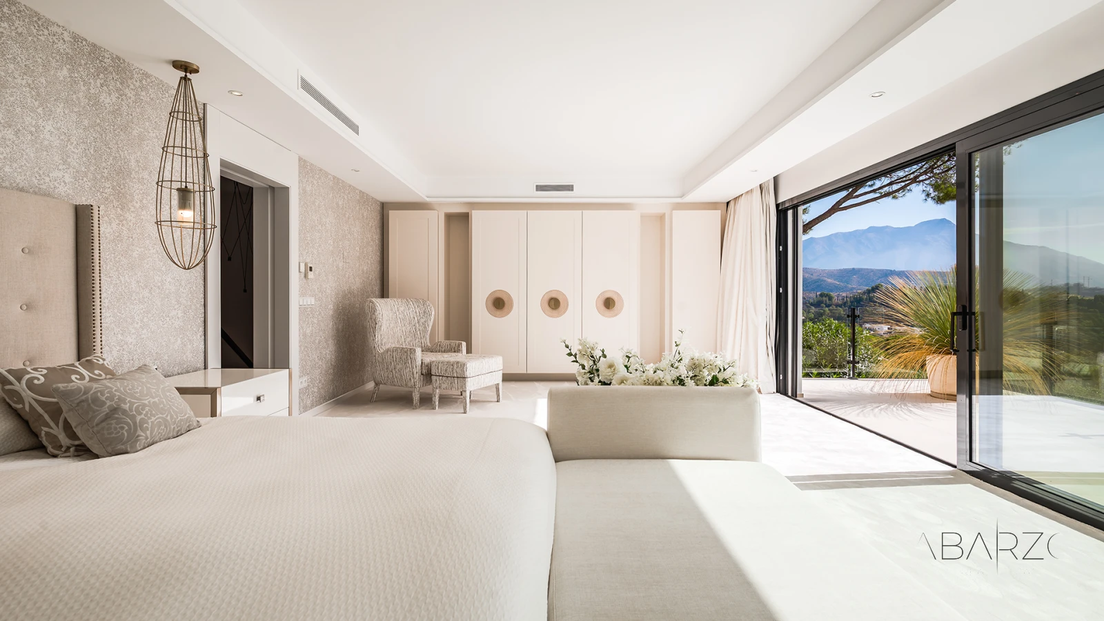 Renovated Villa with sea and mountain views in El Madroñal, Benahavís — interior, El Madroñal, Benahavís (5 of 57)