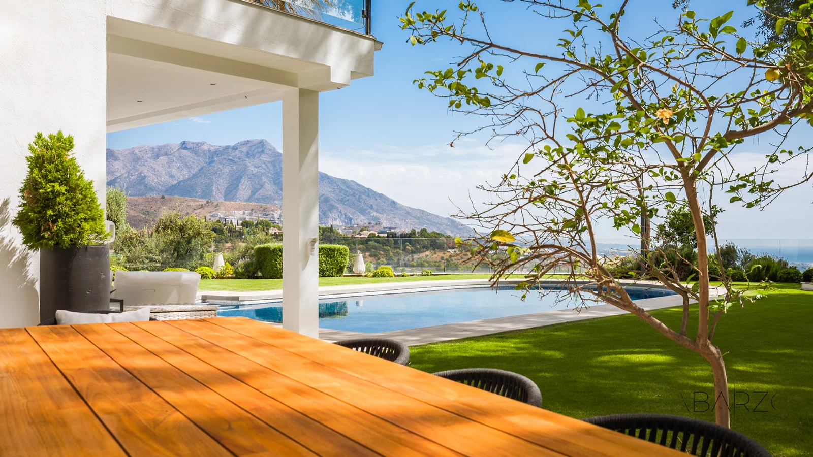 Renovated Villa with sea and mountain views in El Madroñal, Benahavís — interior, El Madroñal, Benahavís (54 of 57)