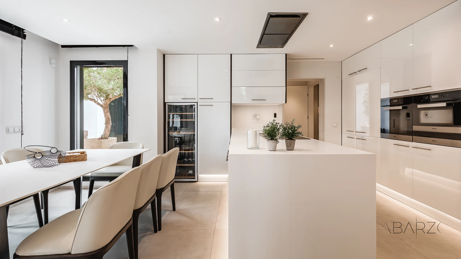 Renovated Villa with sea and mountain views in El Madroñal, Benahavís — interior, El Madroñal, Benahavís (22 of 57)