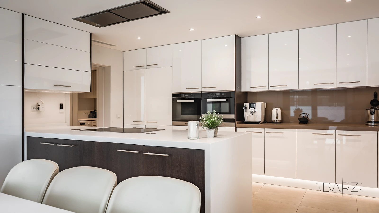 Renovated Villa with sea and mountain views in El Madroñal, Benahavís — interior, El Madroñal, Benahavís (24 of 57)