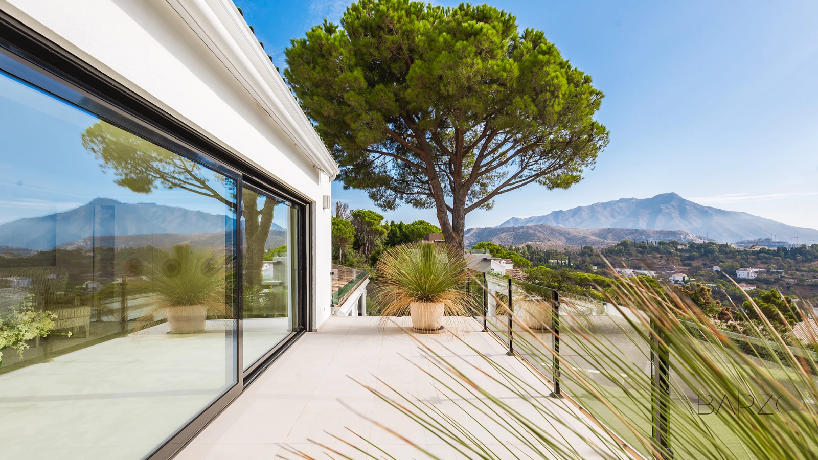Renovated Villa with sea and mountain views in El Madroñal, Benahavís — interior, El Madroñal, Benahavís (8 of 57)