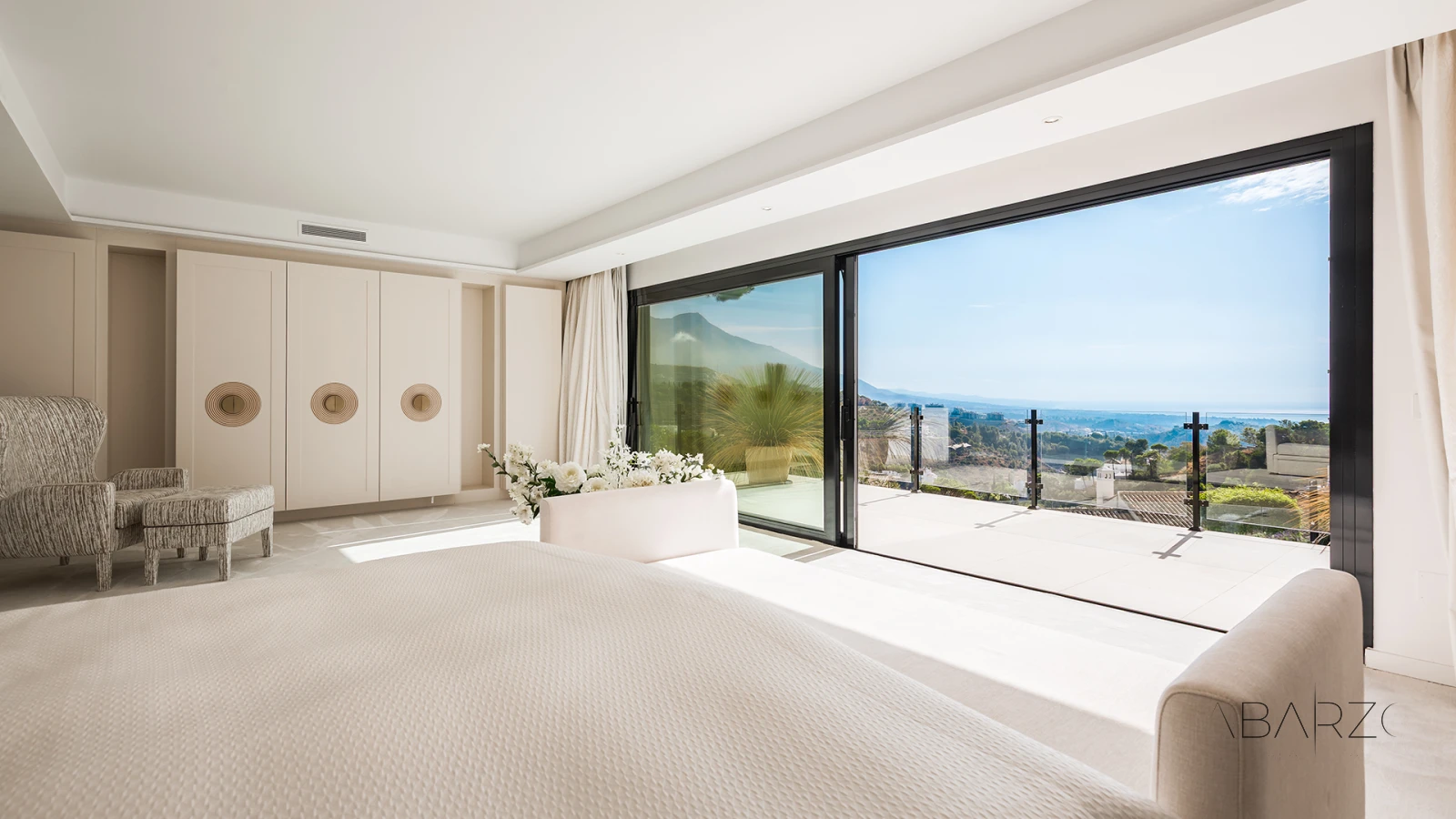 Renovated Villa with sea and mountain views in El Madroñal, Benahavís — interior, El Madroñal, Benahavís (3 of 57)
