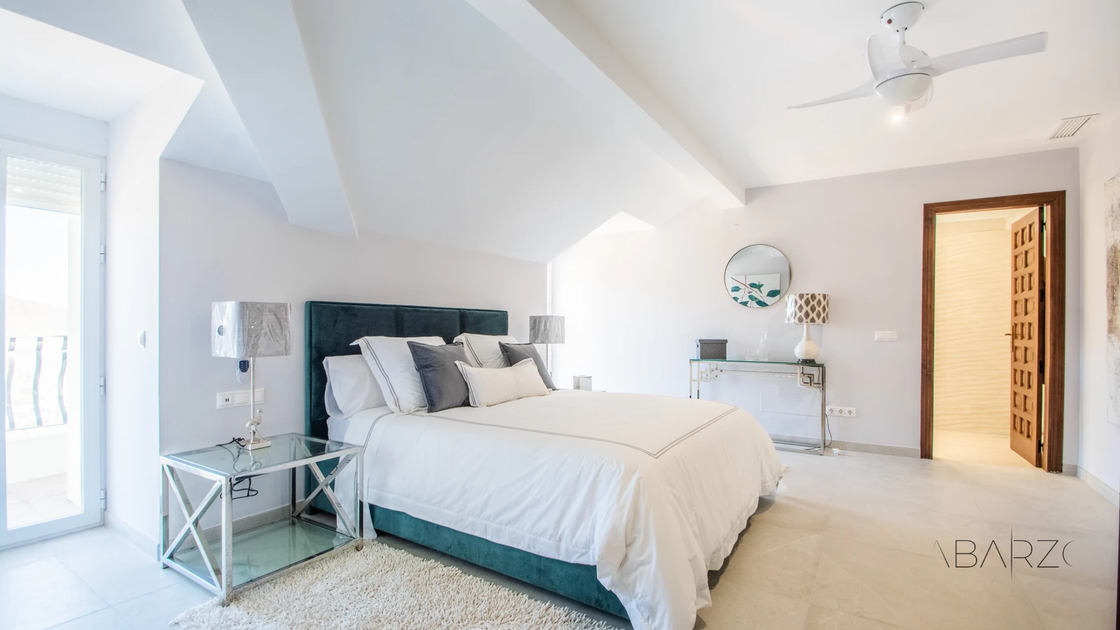 Luxury villa in La Mairena, Marbella with sea views and pool. — interior, La Mairena, Marbella (28 of 47)