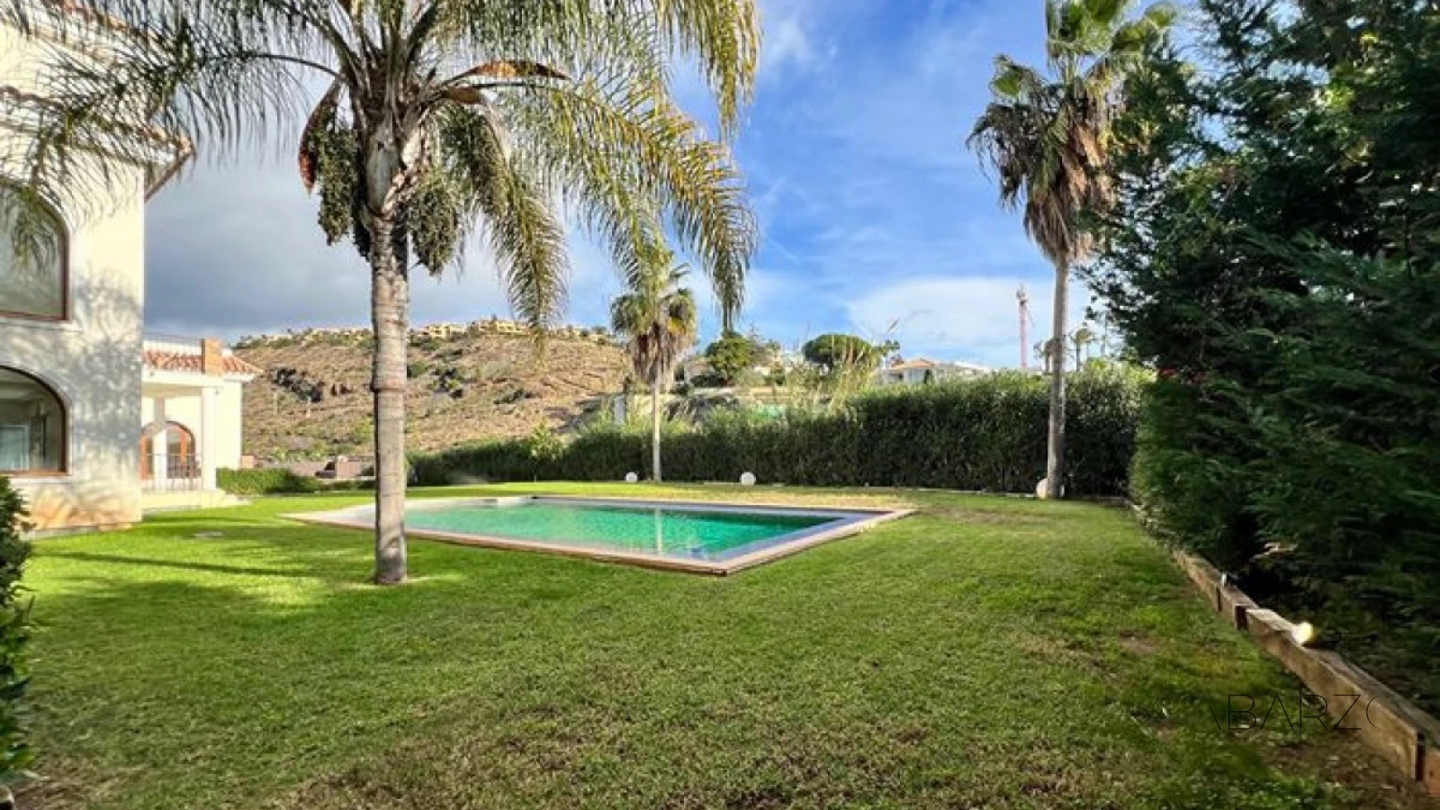 Villa en El Paraíso, cerca del Golf y con vistas al mar — interior, New Golden Mile, Estepona (17 of 18)