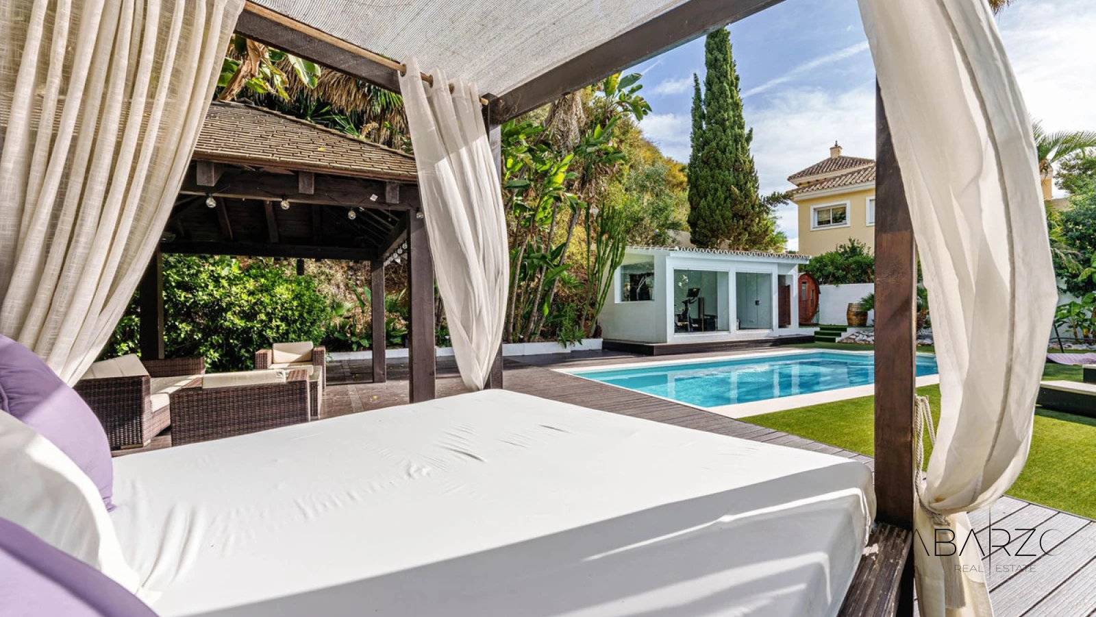 Villa de lujo con piscina climatizada en El Rosario, Marbella — interior, Marbella East, Marbella (11 of 46)