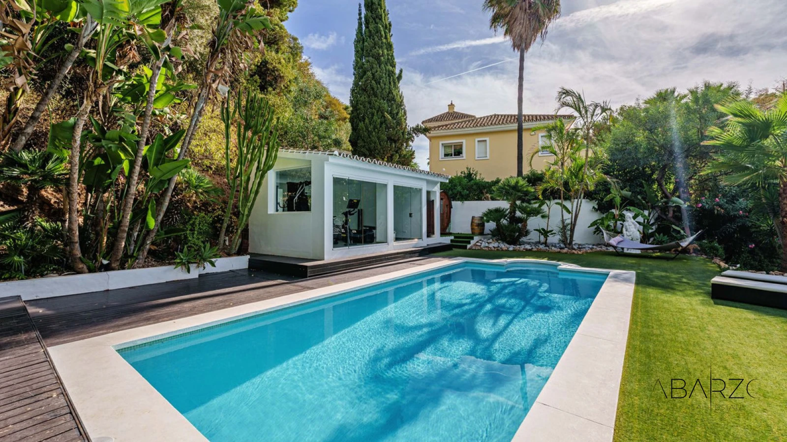 Villa de lujo con piscina climatizada en El Rosario, Marbella — interior, Marbella East, Marbella (32 of 46)