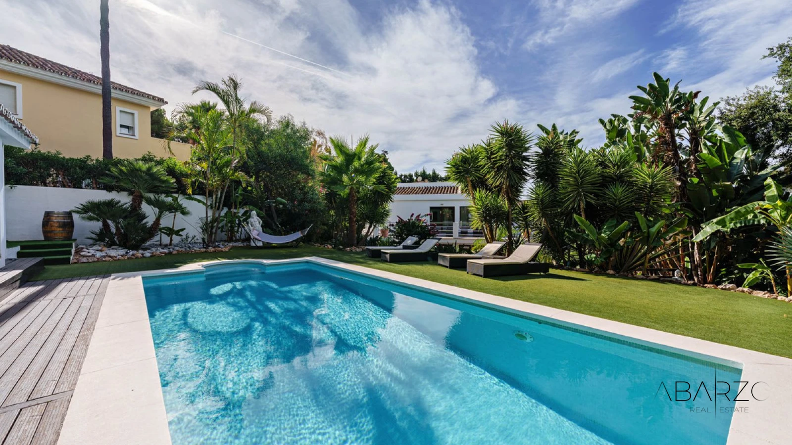 Villa de lujo con piscina climatizada en El Rosario, Marbella — interior, Marbella East, Marbella (33 of 46)